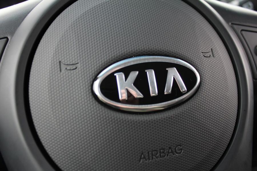  Kia Soul Base 1.6L Eco 2012 года  (фото 30 из 50)